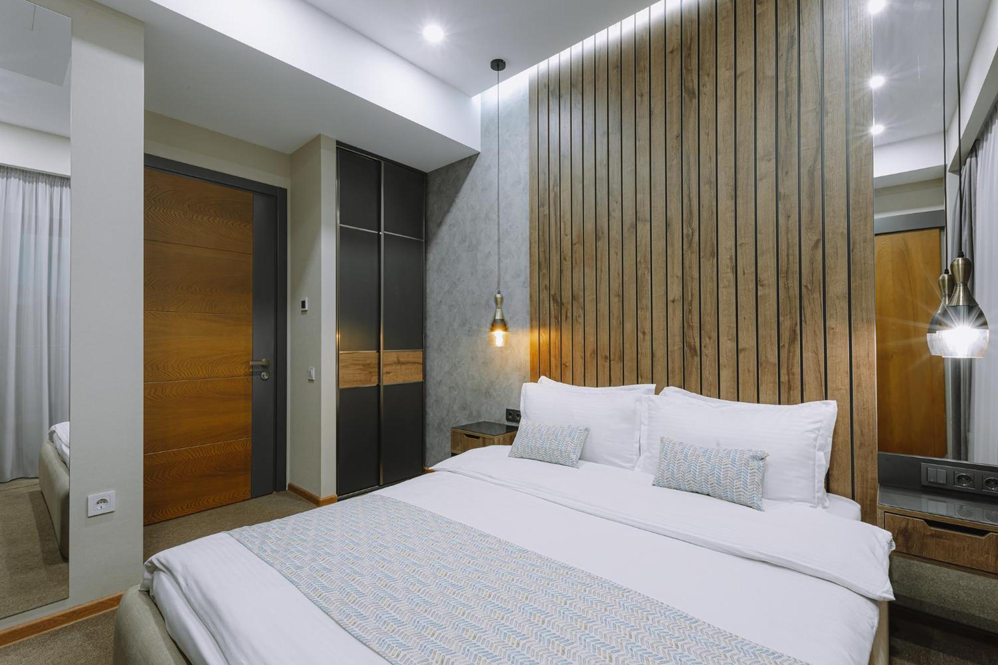 Hotel Sky Station Tbilisi Esterno foto
