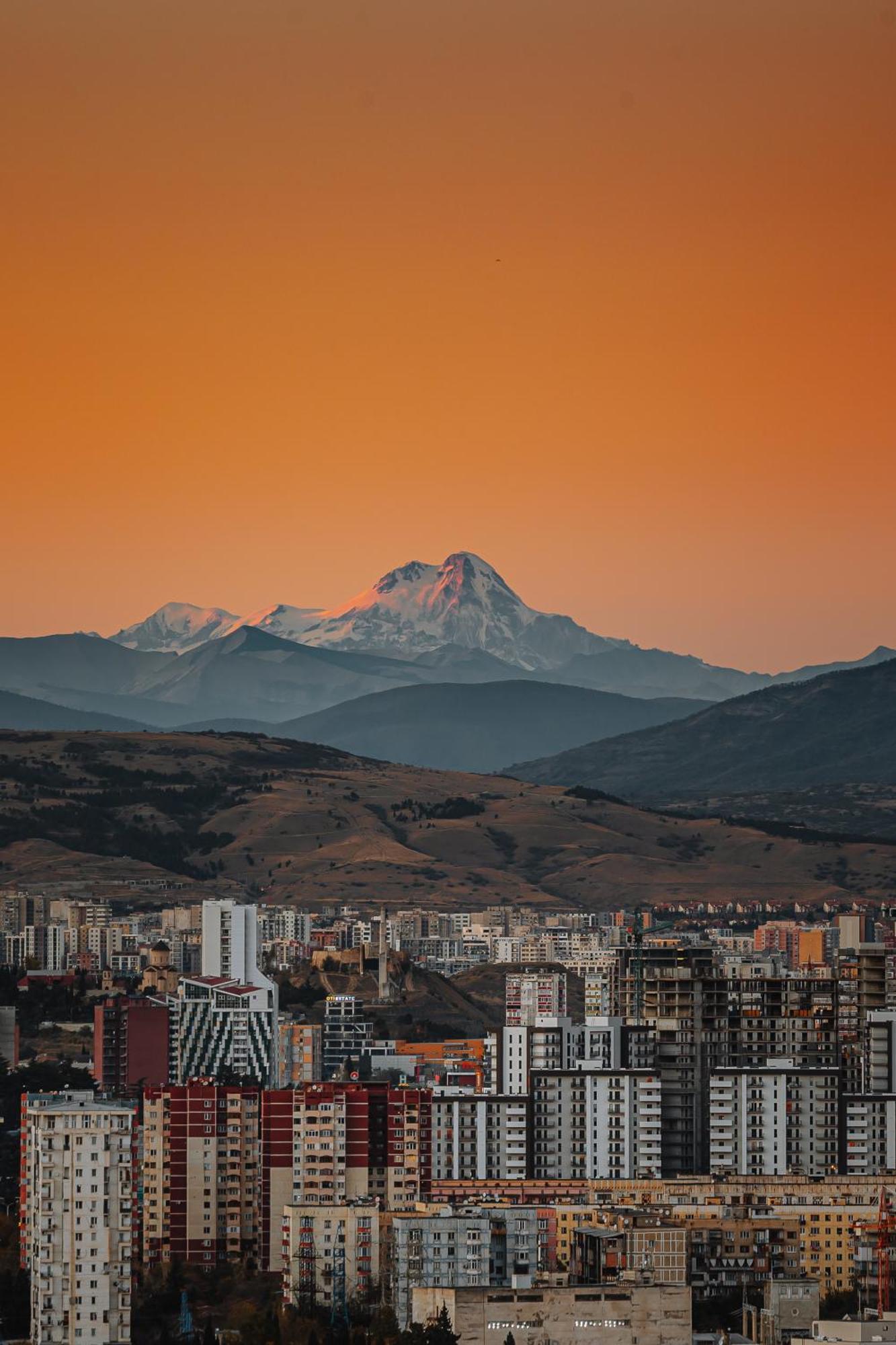 Hotel Sky Station Tbilisi Esterno foto